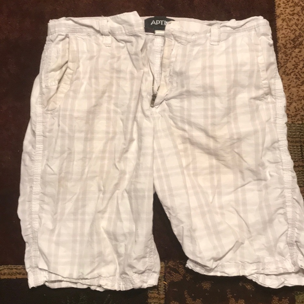 Apt 9 - White and Gray Plaid Flat Front Shorts